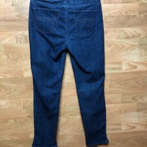db Established 1962 Size 6 Straight Leg Jeans